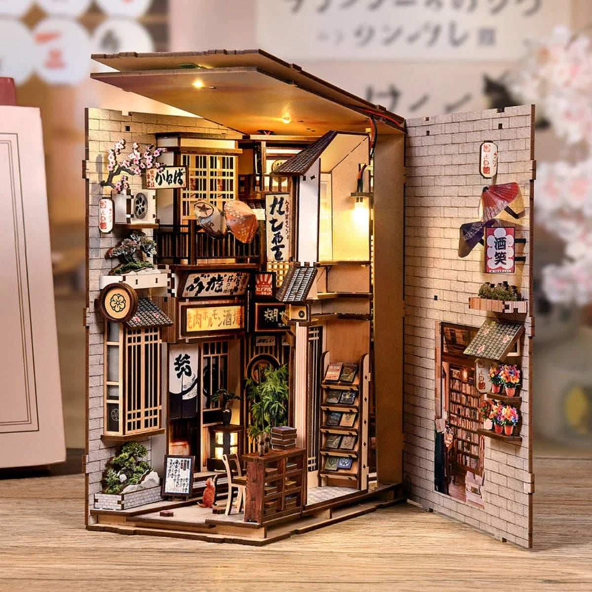Book nook La Ruelle Japonaise BV02-019 ouvert, vue intérieure